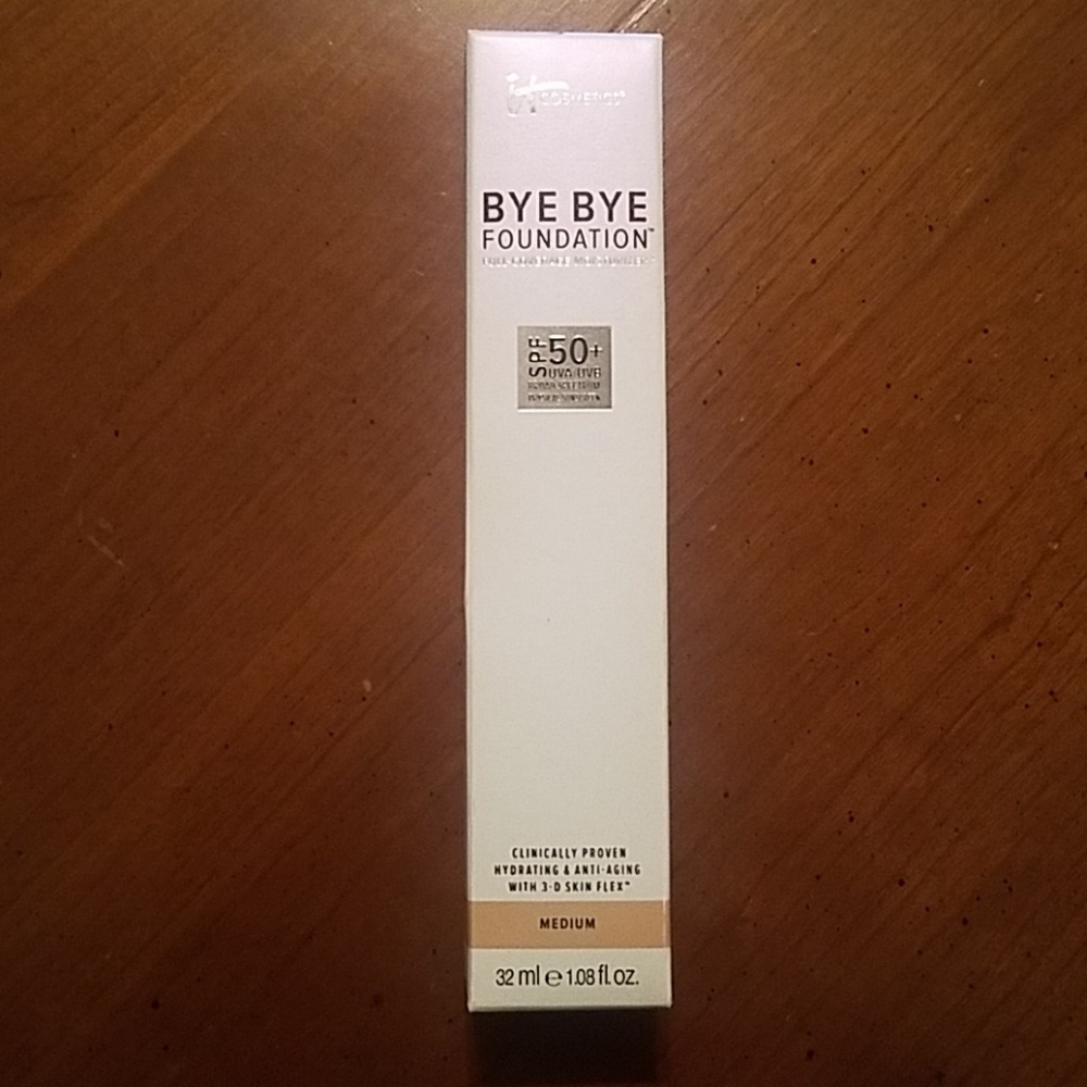 It Cosmetics Bye Bye Foundation, Medium